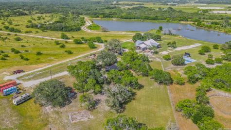 759 County Road 216 Hobson TX 78117