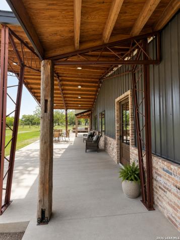 759 County Road 216 Hobson TX 78117