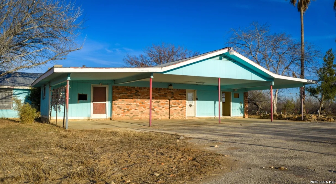 1799 Shumaca Road Carrizo Springs TX 78834