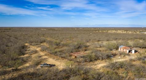 1799 Shumaca Road Carrizo Springs TX 78834