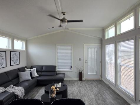 13083 Fm 2779 Moore TX 78057