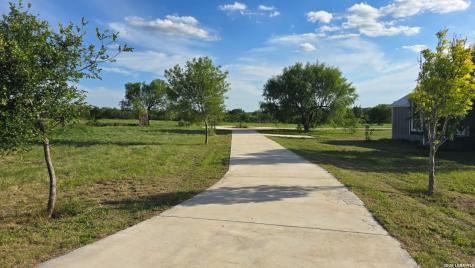 13083 Fm 2779 Moore TX 78057