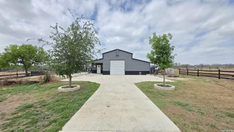 13083 Fm 2779 Moore TX 78057