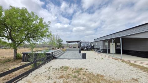 13083 Fm 2779 Moore TX 78057