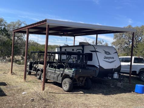 2135 Pr 3214 Dhanis TX 78850