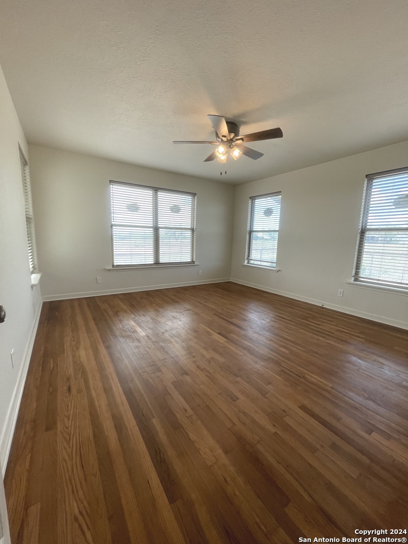 6220 Fm 2676 Hondo TX 78861