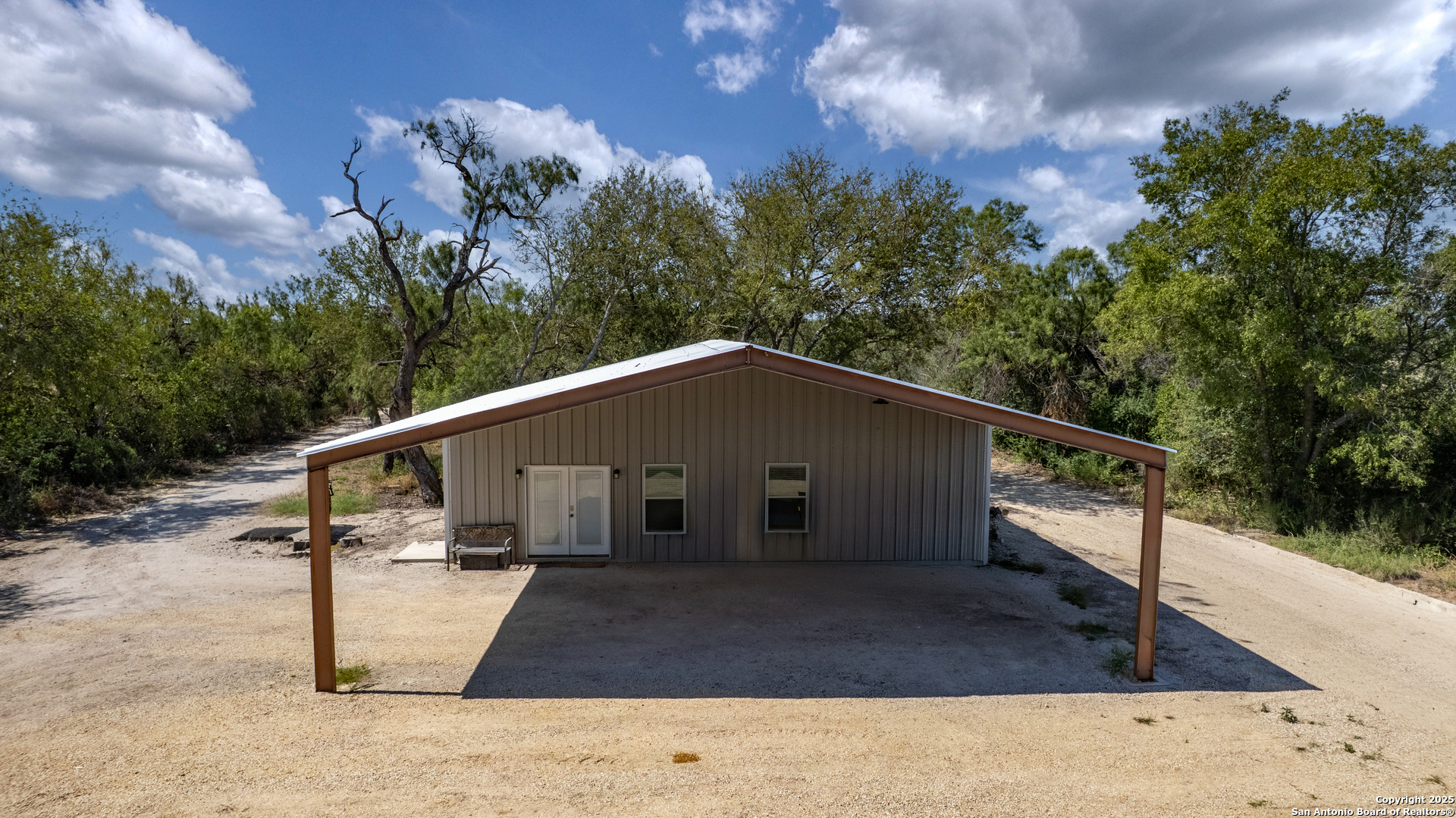 944 Fm 1049 Knippa TX 78870