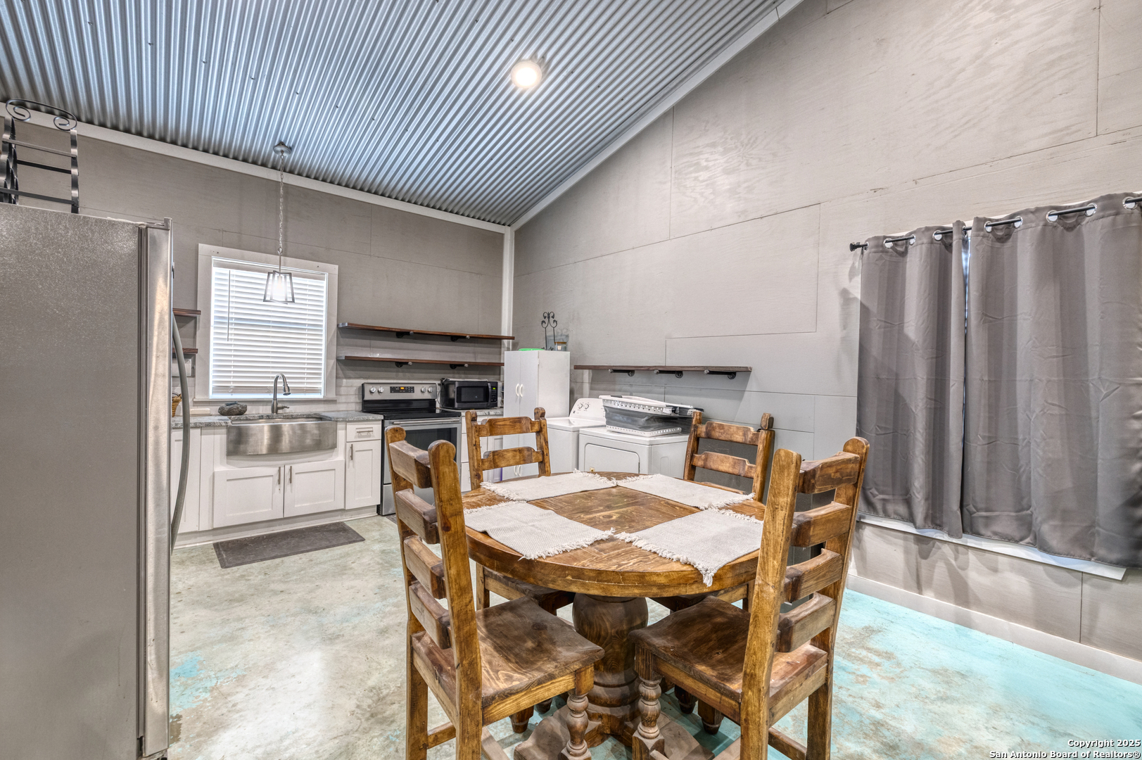 944 Fm 1049 Knippa TX 78870