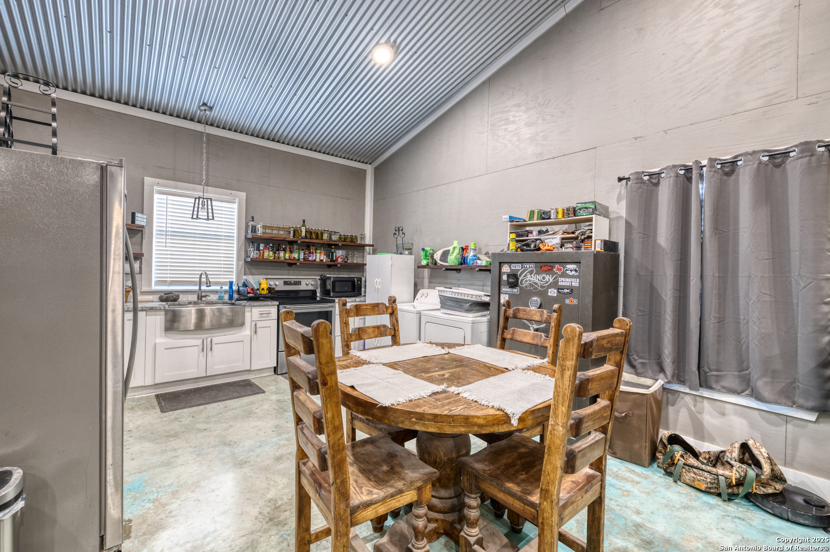 944 Fm 1049 Knippa TX 78870