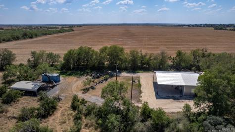 944 Fm 1049 Knippa TX 78870
