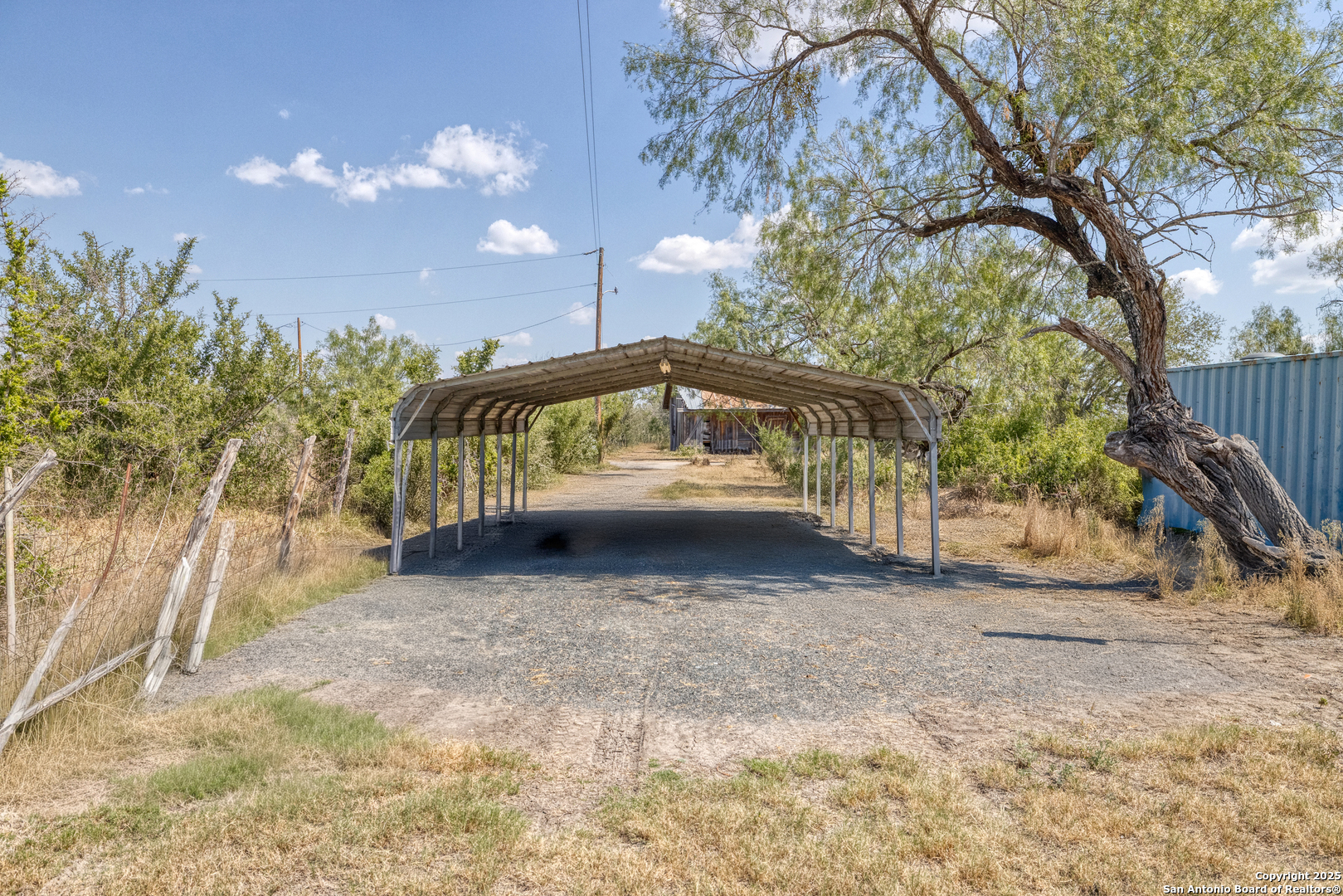 944 Fm 1049 Knippa TX 78870