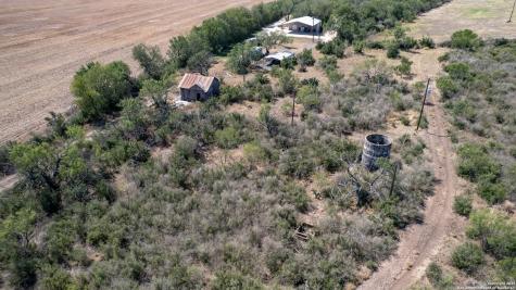944 Fm 1049 Knippa TX 78870