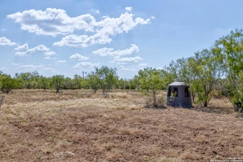 944 Fm 1049 Knippa TX 78870