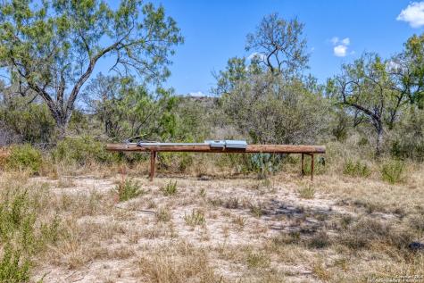 944 Fm 1049 Knippa TX 78870