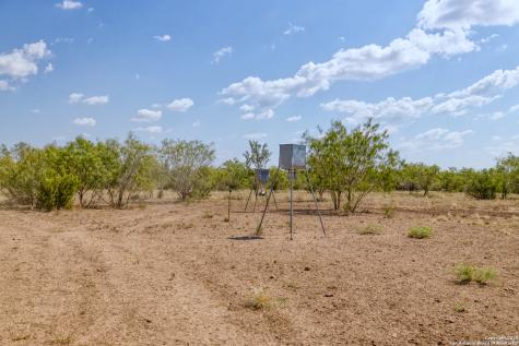 944 Fm 1049 Knippa TX 78870