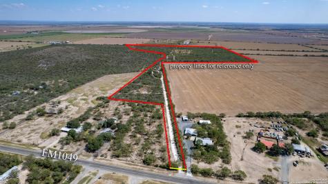 944 Fm 1049 Knippa TX 78870