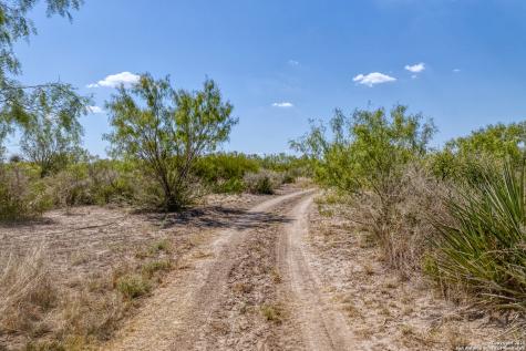 944 Fm 1049 Knippa TX 78870