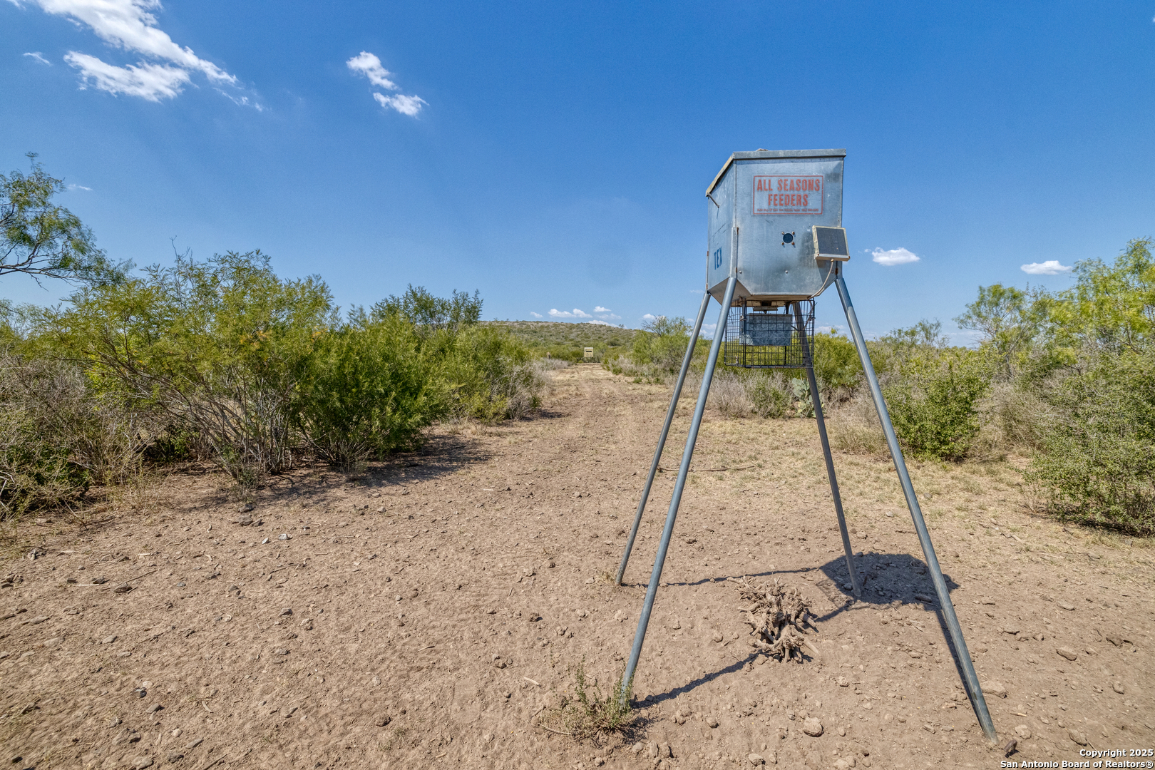 944 Fm 1049 Knippa TX 78870