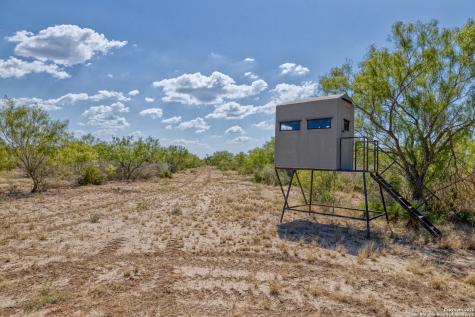 944 Fm 1049 Knippa TX 78870