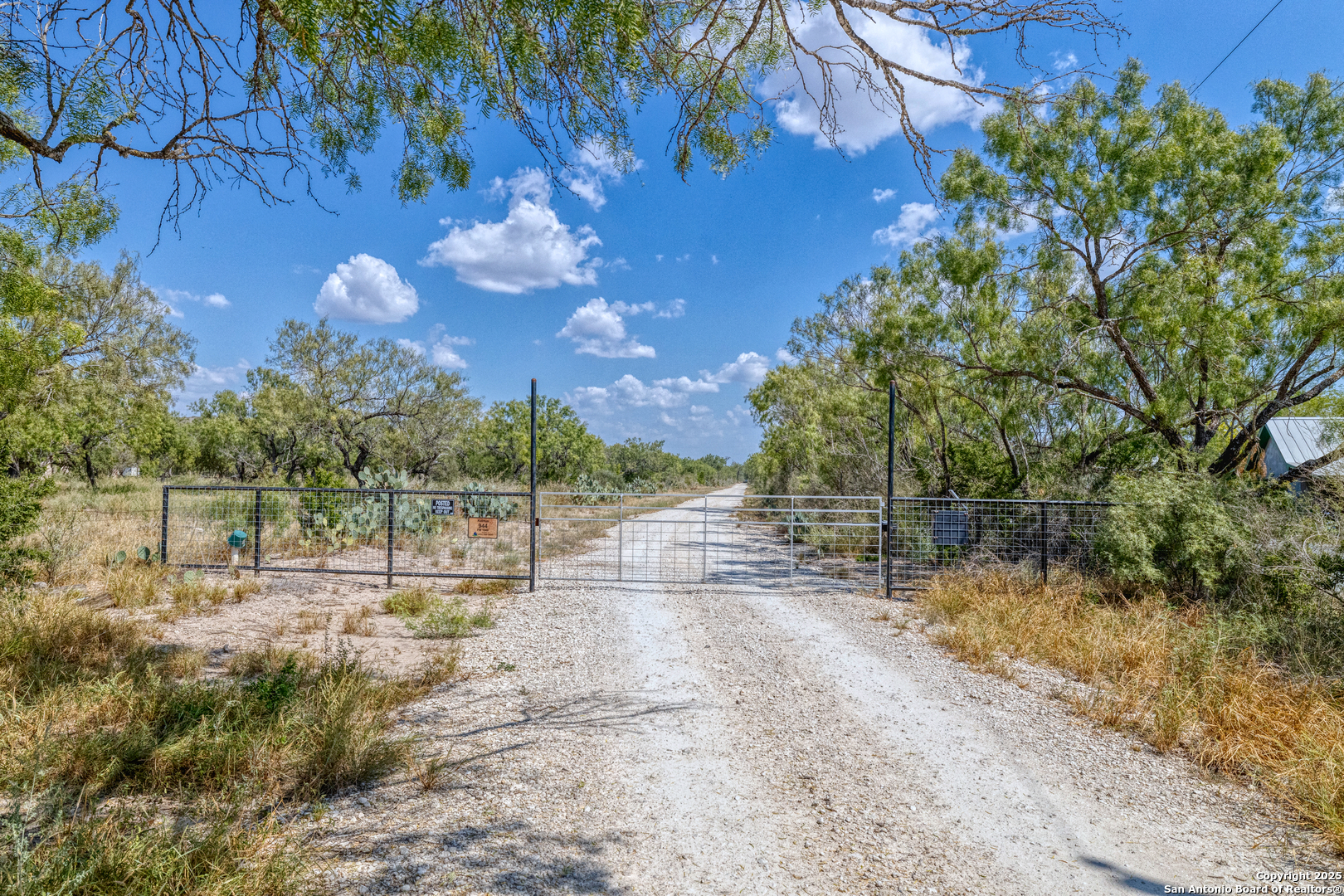 944 Fm 1049 Knippa TX 78870