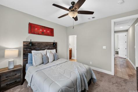1980 County Road 361 La Vernia TX 78121