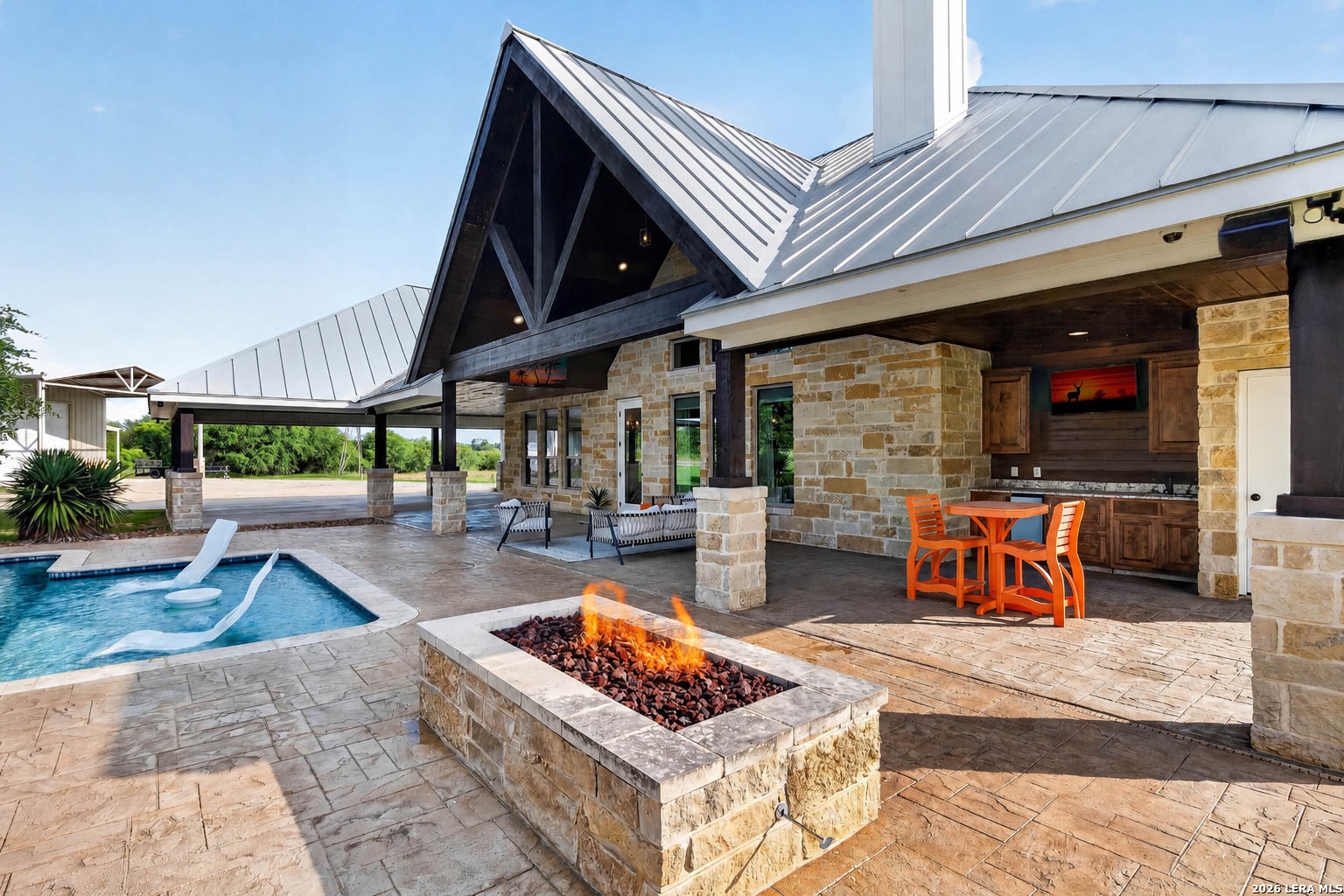 1980 County Road 361 La Vernia TX 78121