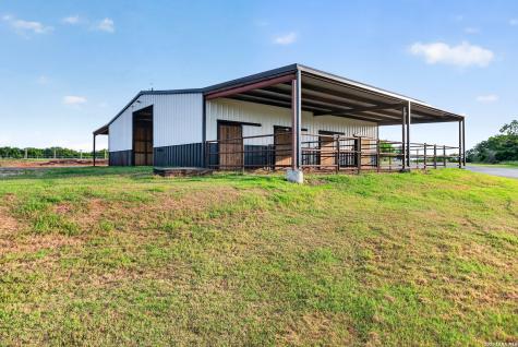 1980 County Road 361 La Vernia TX 78121