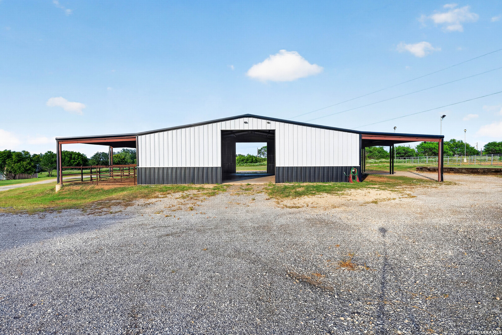 1980 County Road 361 La Vernia TX 78121