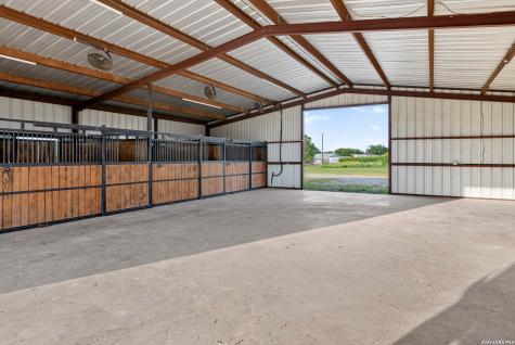 1980 County Road 361 La Vernia TX 78121