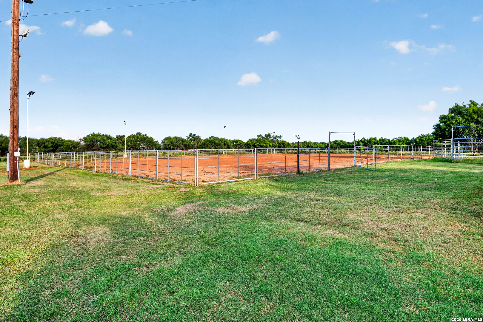 1980 County Road 361 La Vernia TX 78121