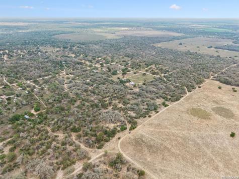 174 Adcock Lane Somerset TX 78069