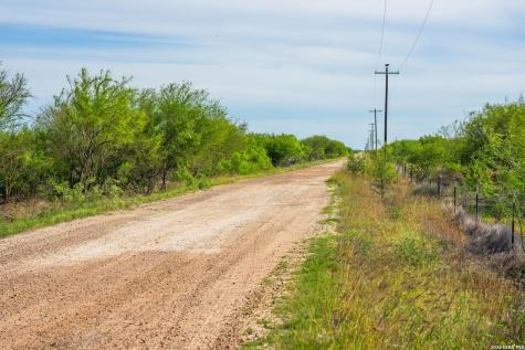 2750 Fm 624 Tilden TX 78072