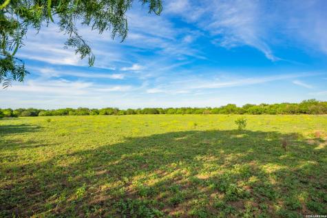 2750 Fm 624 Tilden TX 78072