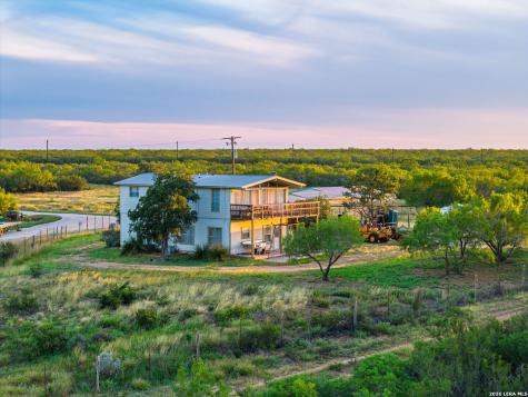 2750 Fm 624 Tilden TX 78072