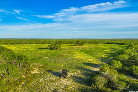 2750 Fm 624 Tilden TX 78072