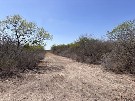 00 Cr 103 San Diego TX 78384