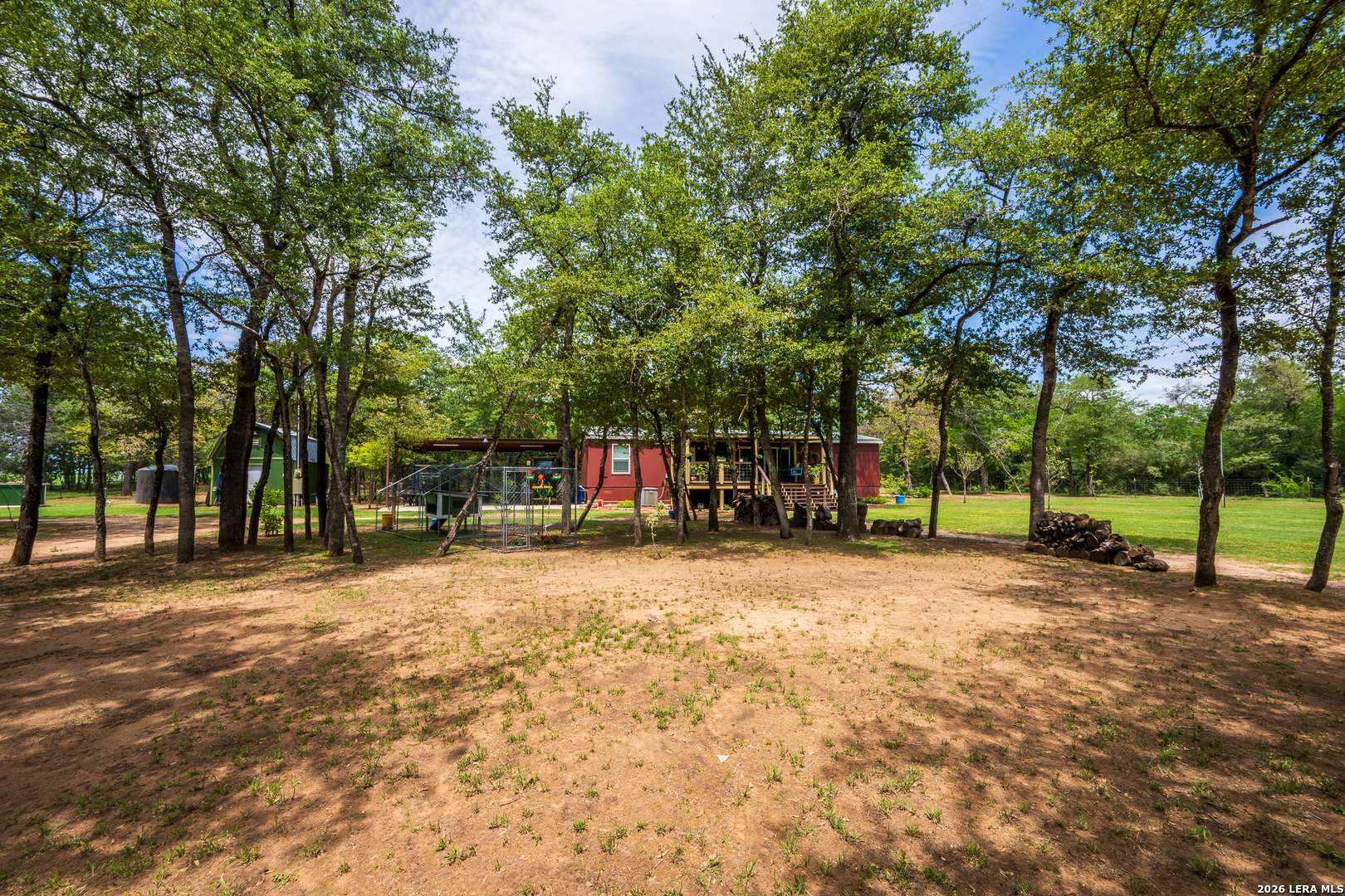 11259 N State Highway 80 Leesville TX 78122