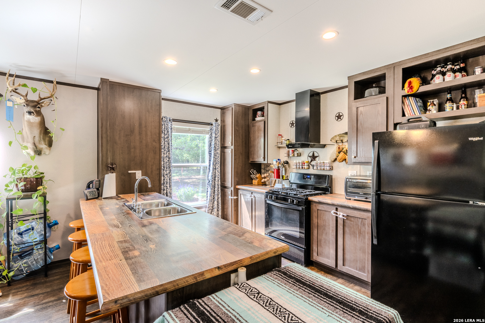 11259 N State Highway 80 Leesville TX 78122