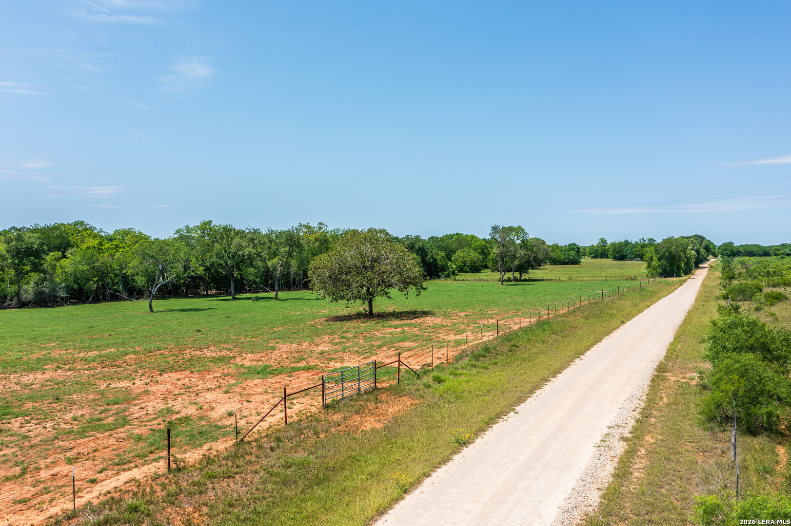11259 N State Highway 80 Leesville TX 78122