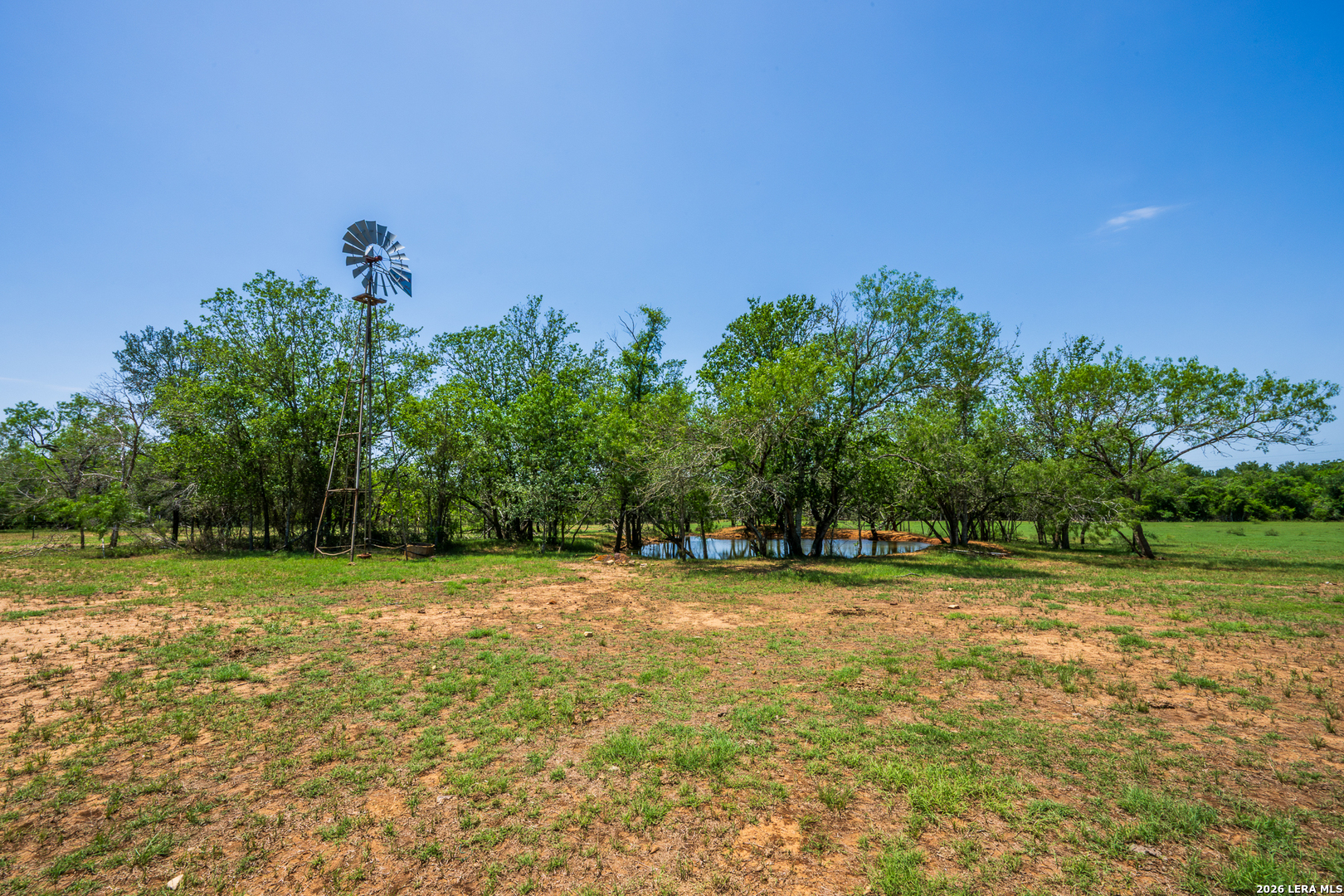11259 N State Highway 80 Leesville TX 78122