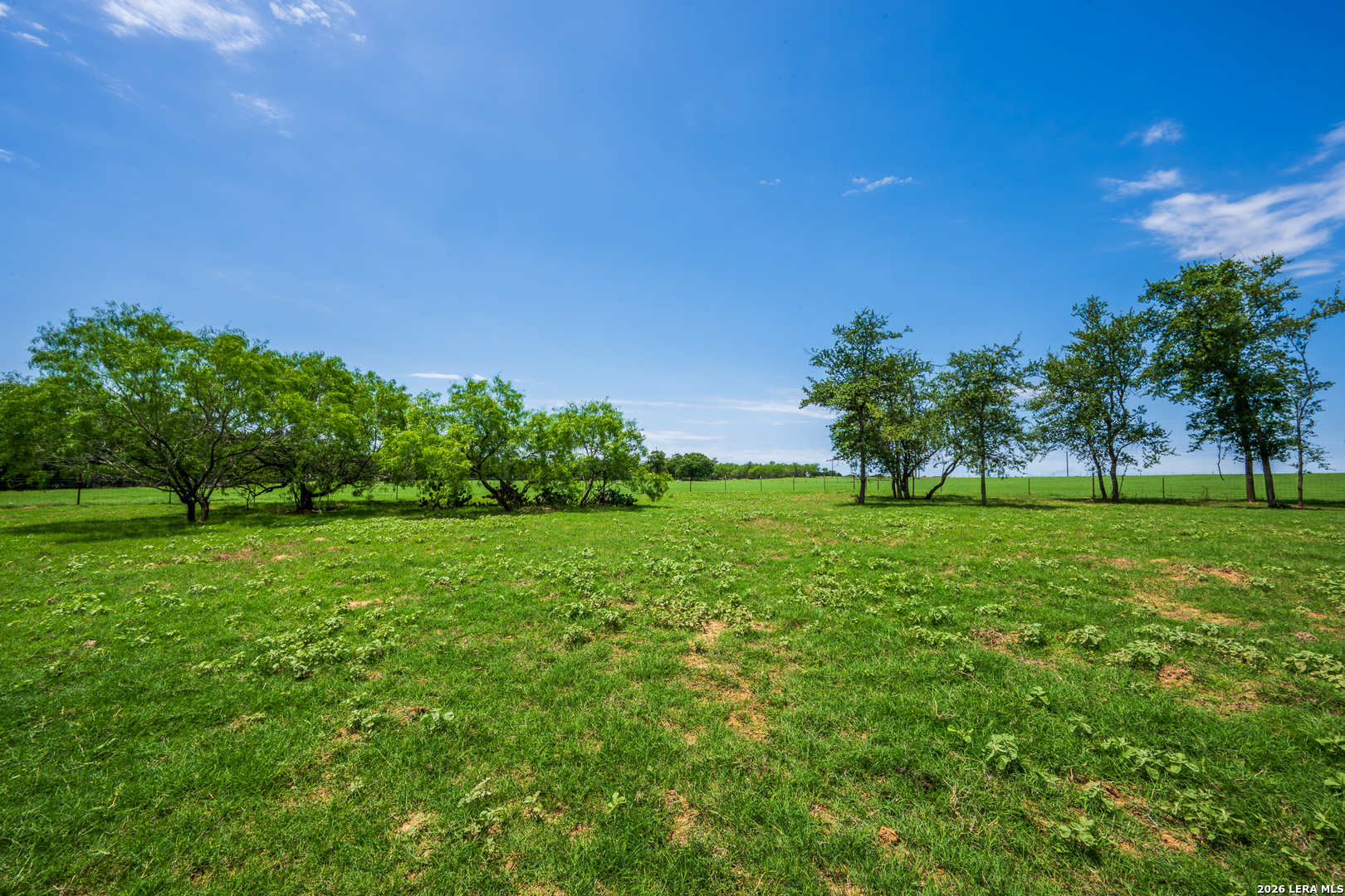 11259 N State Highway 80 Leesville TX 78122