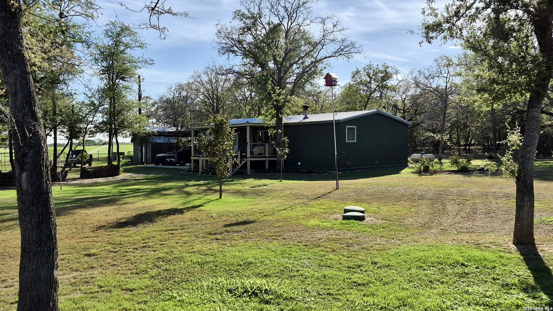 11259 N State Highway 80 Leesville TX 78122