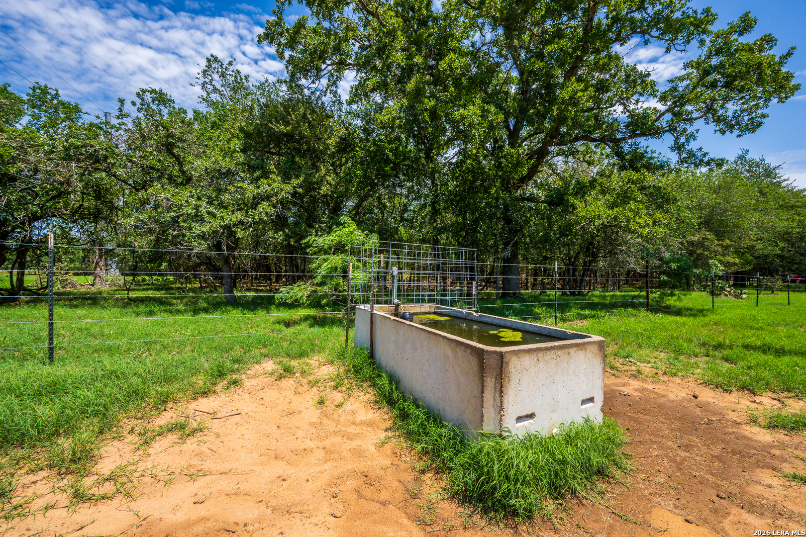11259 N State Highway 80 Leesville TX 78122