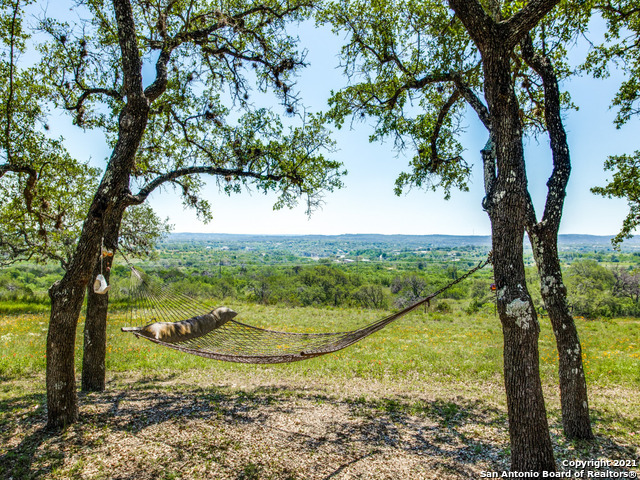 706 Paleface Ranch Road S Spicewood TX 78669