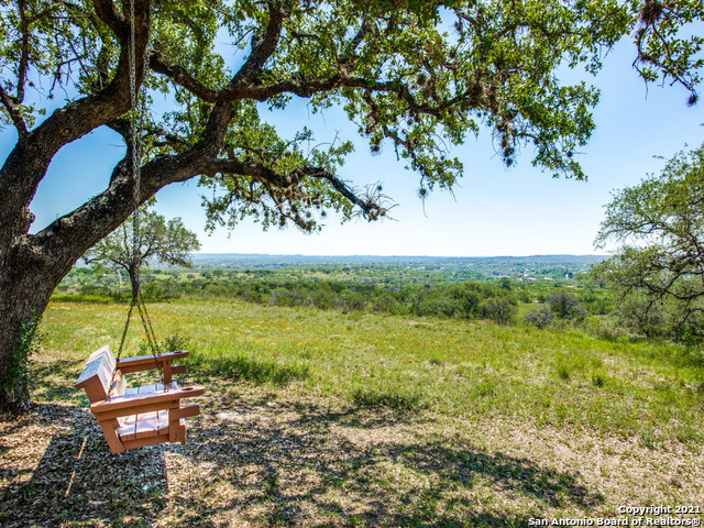 706 Paleface Ranch Road S Spicewood TX 78669