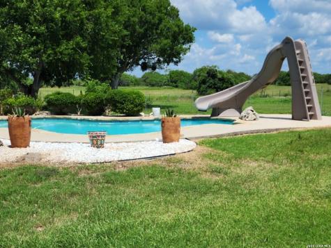 177 Schirmer Road Woodsboro TX 78393