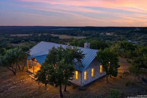 7625 N State Highway 16 Fredericksburg TX 78624