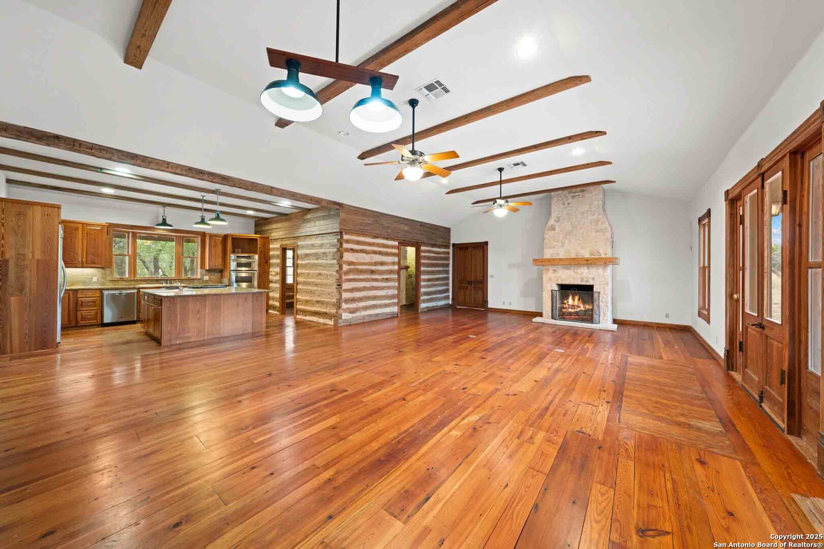 7625 N State Highway 16 Fredericksburg TX 78624