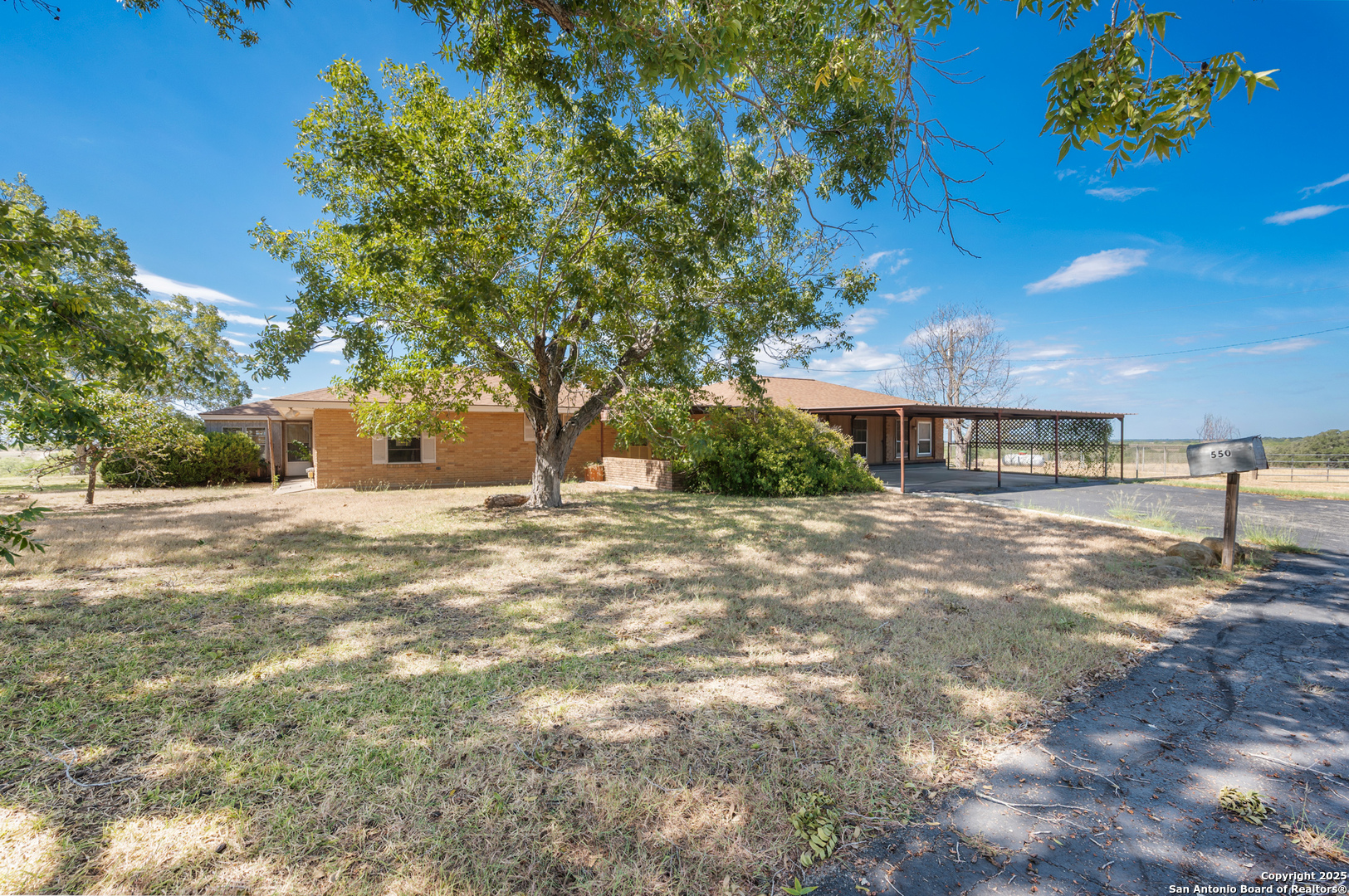 550 Bus Loop 181 S Floresville TX 78114
