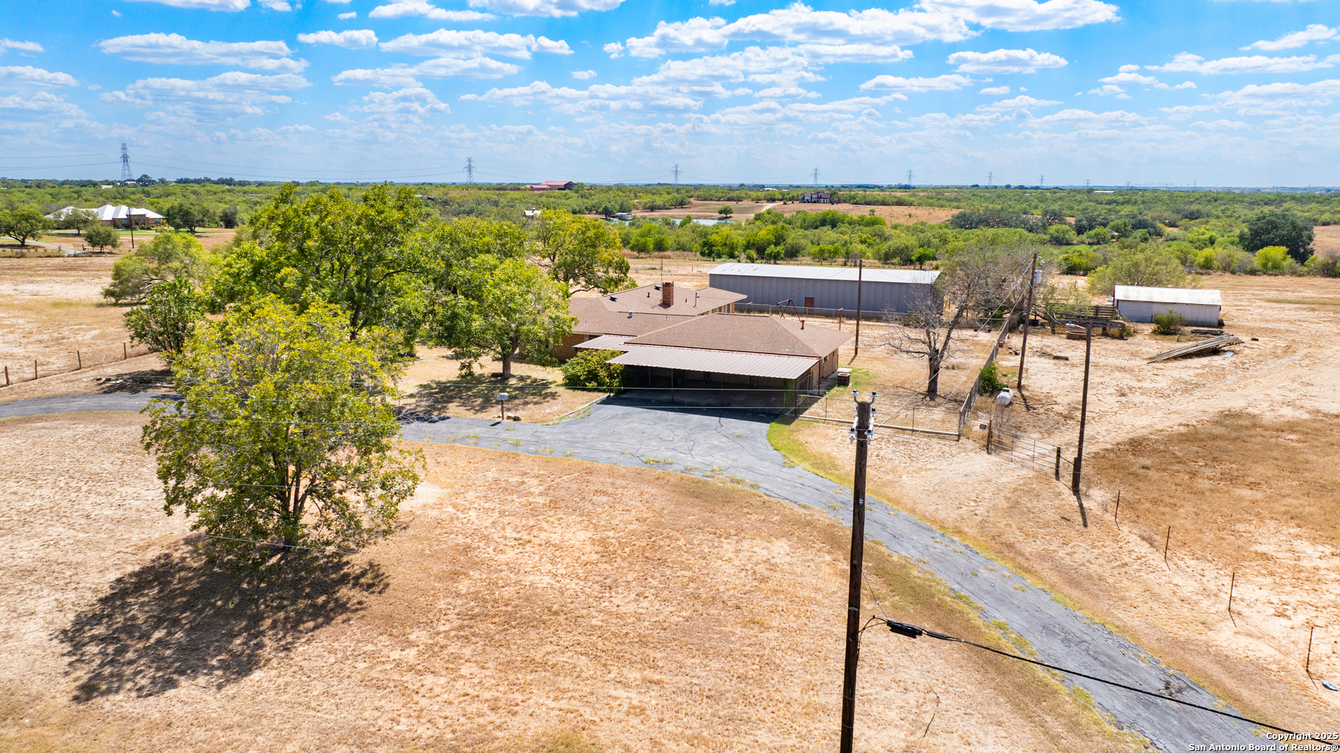 550 Bus Loop 181 S Floresville TX 78114